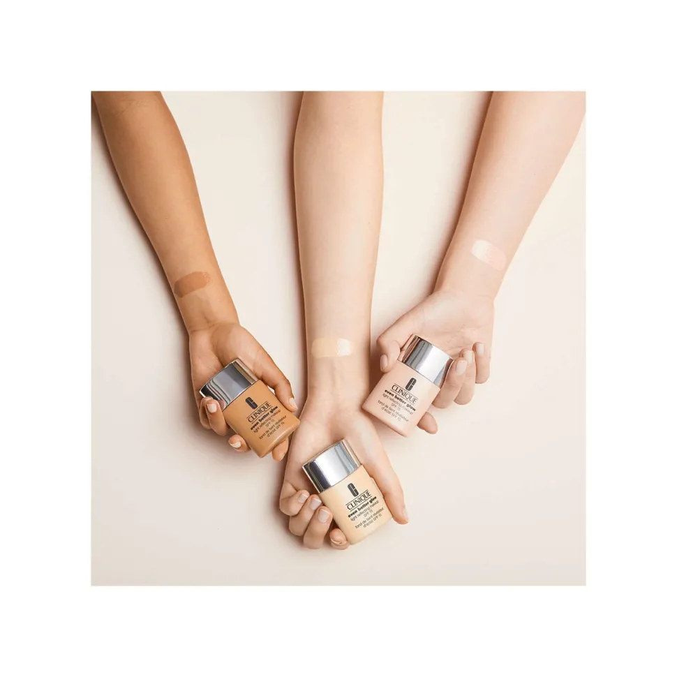 Clinique Even Better Glow Light Reflecting Makeup SPF15 WN76 - Toasted Wheat 30ml Foundation