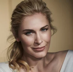 Max Factor Miracle Touch Cream-To-Liquid Foundation SPF30 Toasted Almond 097